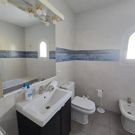 Casa De Personas Villa Calp