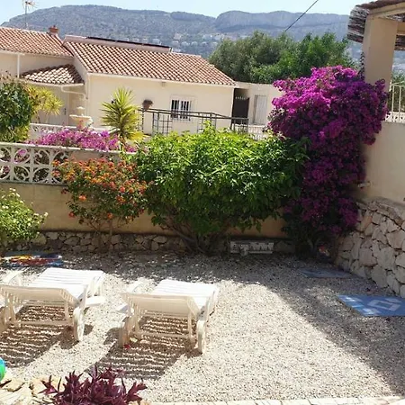 Casa De Personas Villa