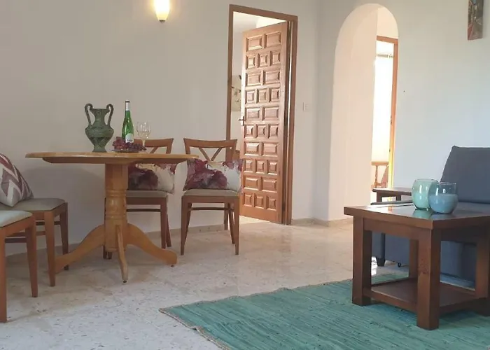 Casa De Personas Villa *